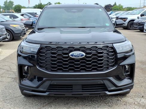 Used 2025 Ford Explorer ST-Line AWD/4WD image 8