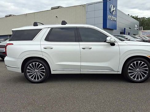 Used 2023 Hyundai Palisade Calligraphy image 9