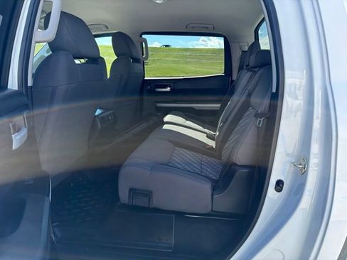 Used 2020 Toyota Tundra SR5 w/ SR5 Upgrade Package AWD/4WD image 10