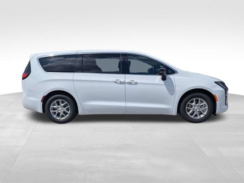 New 2027 Chrysler Pacifica Select w/ Family Tech Group FWD image 3
