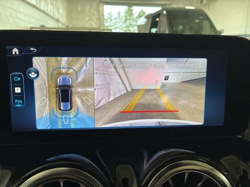 New 2026 Mercedes-Benz GLB 250 4MATIC image 16