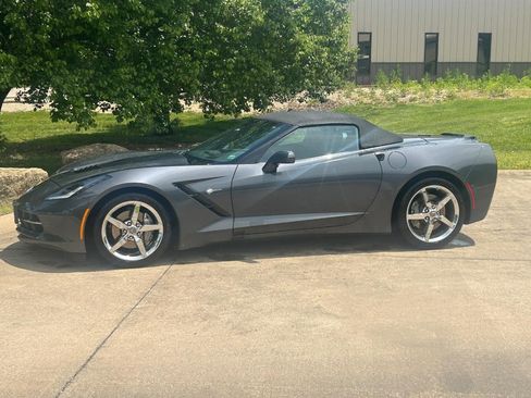 Used 2014 Chevrolet Corvette Stingray Convertible w/ 3LT Preferred Equipment Group RWD image 3