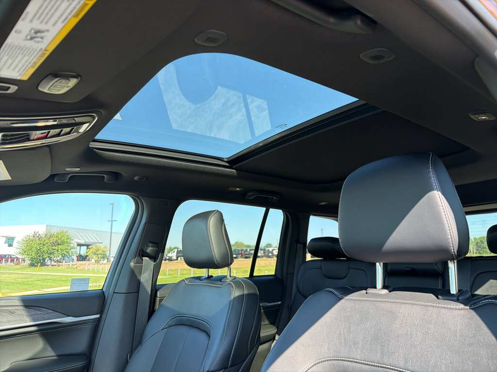 New 2027 Jeep Grand Cherokee Limited AWD/4WD image 19