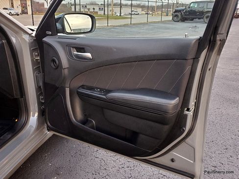 Used 2023 Dodge Charger SXT w/ Blacktop Package image 41