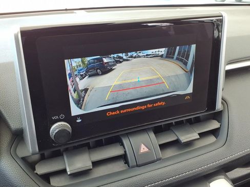 Used 2023 Toyota RAV4 LE AWD/4WD image 28