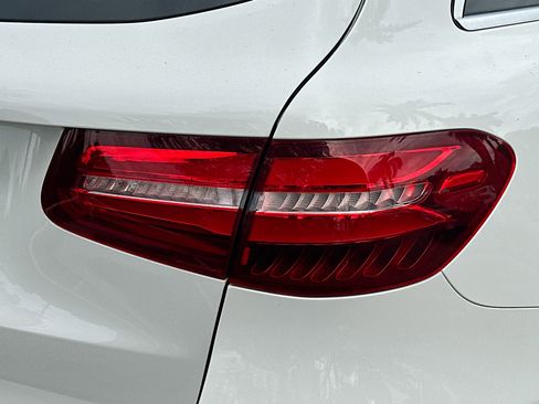 Used 2018 Mercedes-Benz GLC 300 image 28