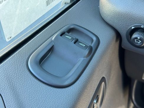 New 2025 Ford Transit 250 148 Medium Roof image 12