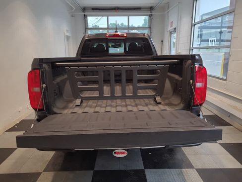 Used 2016 Chevrolet Colorado LT w/ Luxury Package, Chrome AWD/4WD image 10