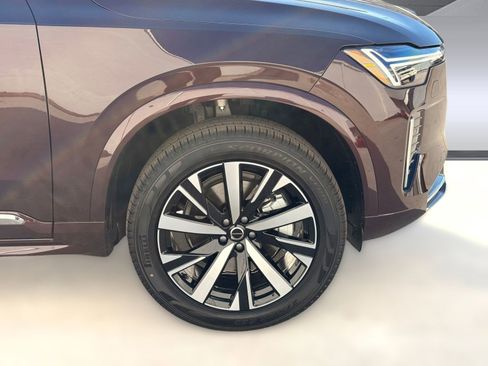 New 2026 Volvo XC90 B5 Core image 12