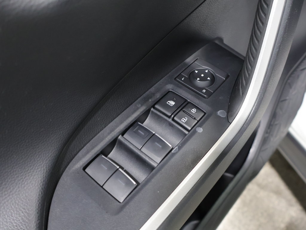 Used 2024 Toyota RAV4 XSE AWD/4WD image 13