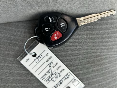 Used 2013 Toyota Corolla LE image 31