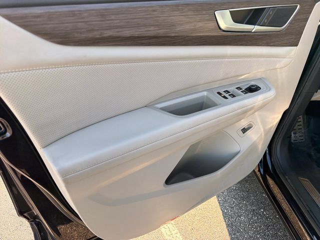 Used 2024 Volkswagen Atlas SEL AWD/4WD image 12
