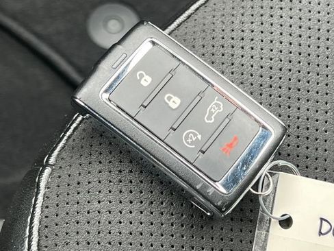 Used 2023 Jeep Grand Cherokee Altitude image 31