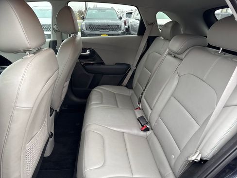 Used 2018 Kia Niro EX Premium image 15