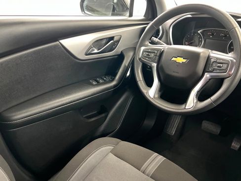 Used 2025 Chevrolet Blazer LT image 11