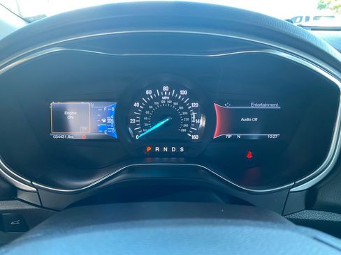 Used 2016 Ford Fusion SE FWD image 15