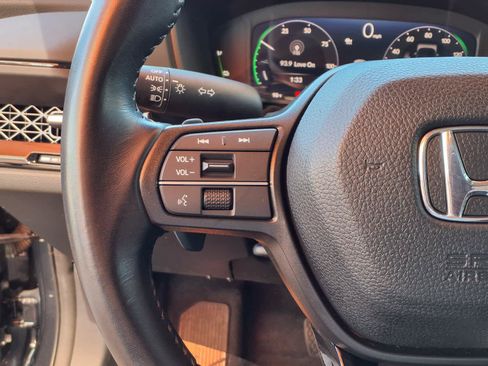 Used 2023 Honda Accord EX-L image 21