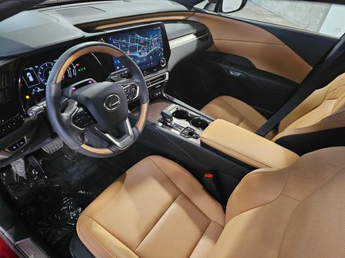 Used 2024 Lexus RX 350 Premium w/ Convenience Package image 2
