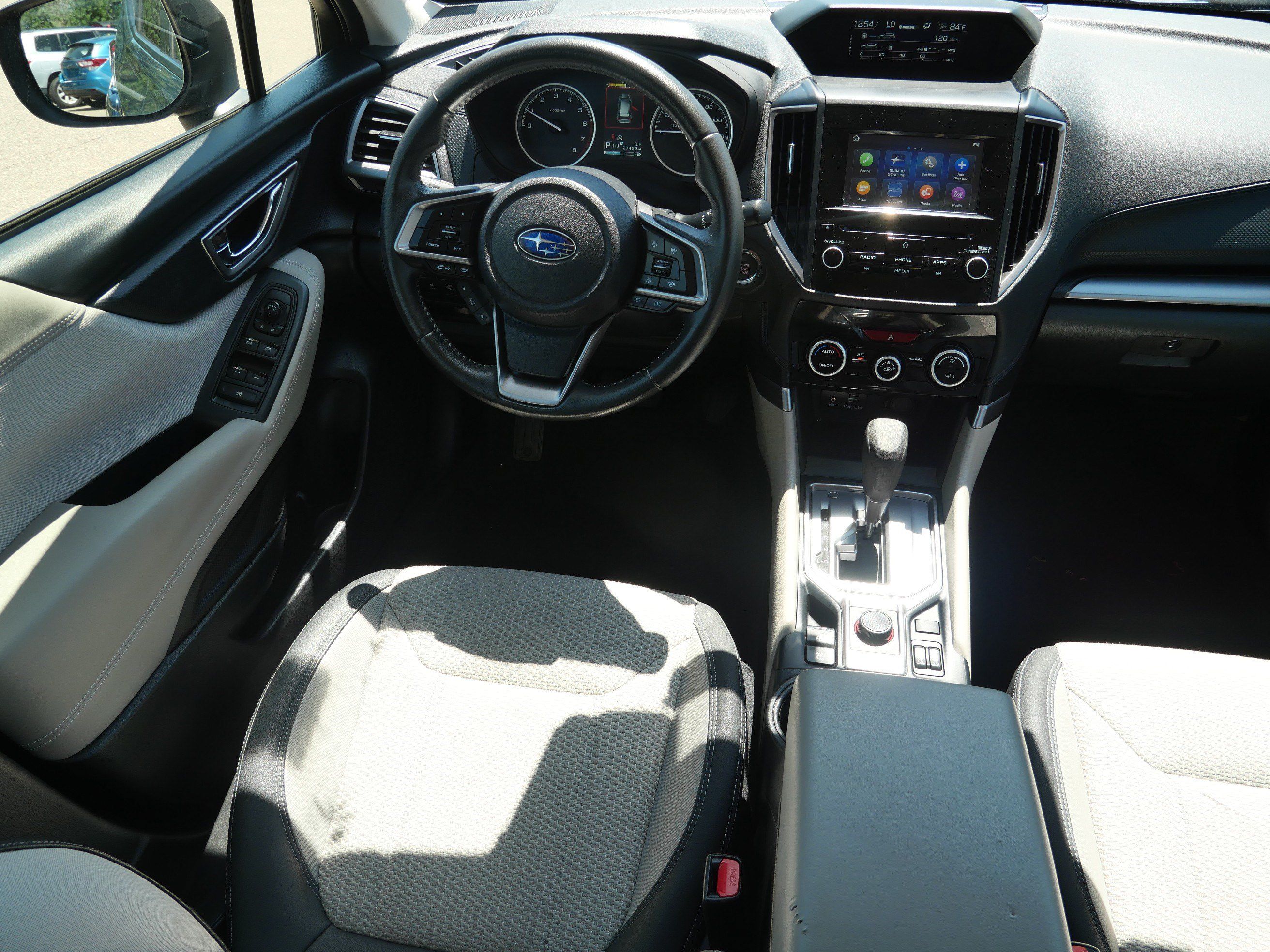Used 2023 Subaru Forester Premium AWD/4WD image 9