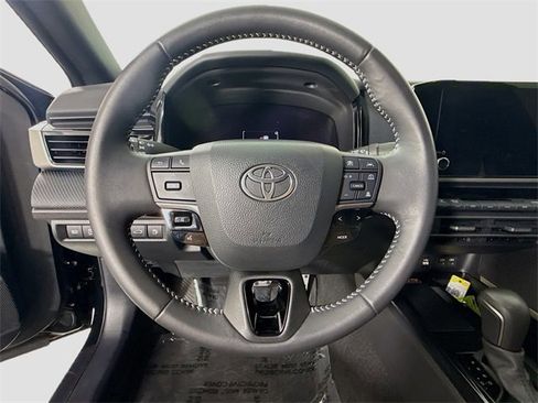 Certified 2025 Toyota Camry SE image 11