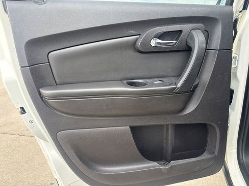 Used 2012 Chevrolet Traverse LT image 16