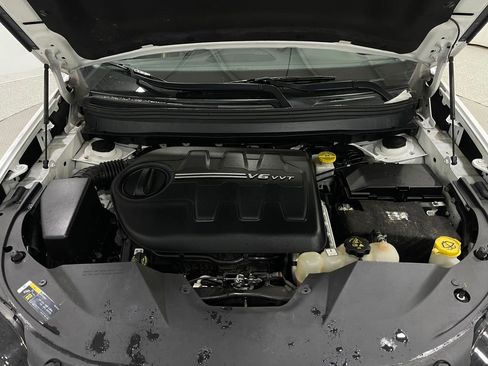 Used 2019 Jeep Cherokee Limited image 26