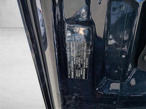 Used 2017 Mercedes-Benz E 300 image 24