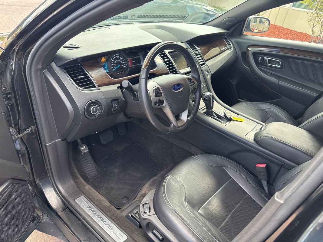 Used 2013 Ford Taurus Limited FWD image 24