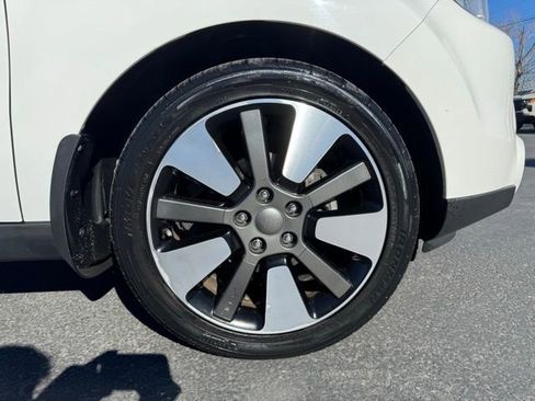 Used 2015 Kia Soul ! w/ Sun & Sound Package image 9
