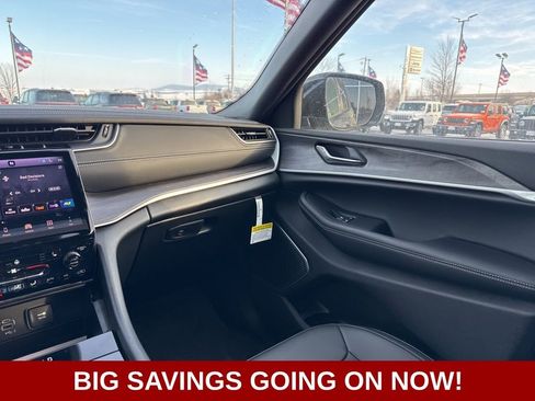 New 2025 Jeep Grand Cherokee L Limited image 44