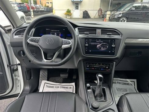 Certified 2022 Volkswagen Tiguan SE image 20