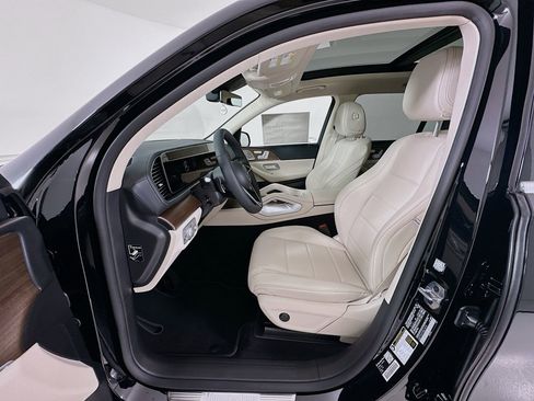 New 2026 Mercedes-Benz GLS 450 4MATIC image 23