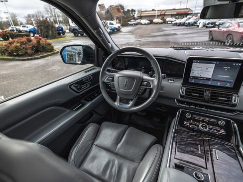 Used 2021 Lincoln Navigator L Reserve image 25