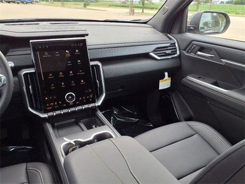 New 2025 GMC Acadia Elevation w/ Elevation Premium Package image 6