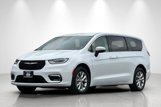 Used 2023 Chrysler Pacifica Touring-L AWD/4WD image 8