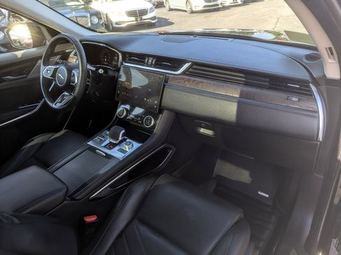 Used 2023 Jaguar F-PACE S image 32