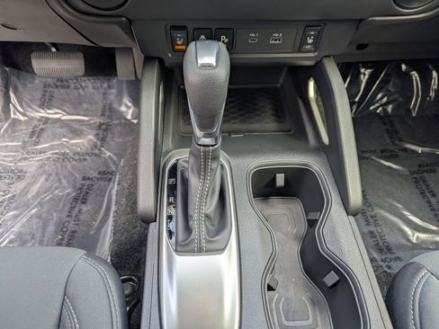 Used 2024 Nissan Frontier SV w/ SV Convenience Package image 24
