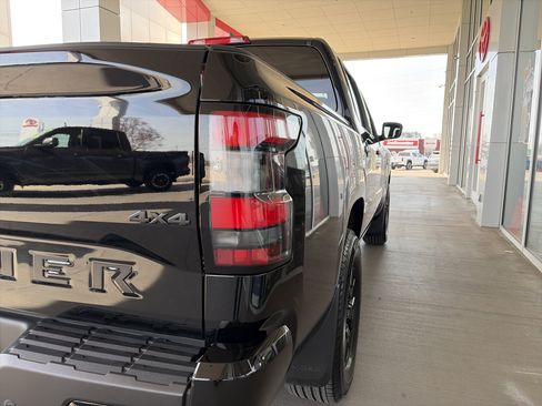 Used 2026 Nissan Frontier SV w/ All-Weather Content Package image 12