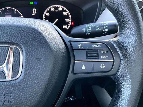 Used 2023 Honda HR-V LX image 25