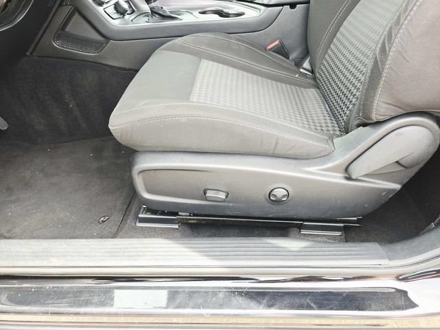 Used 2023 Dodge Challenger SXT RWD image 31