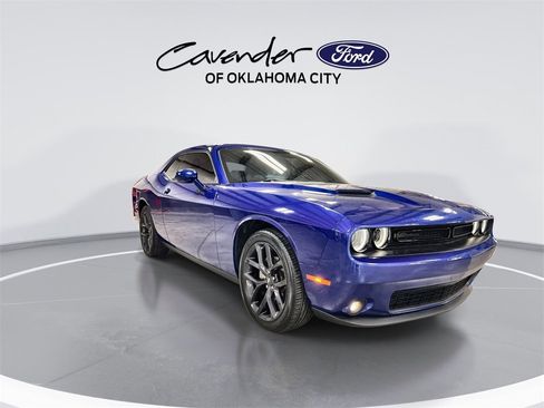 Used 2021 Dodge Challenger SXT w/ Blacktop Package image 2