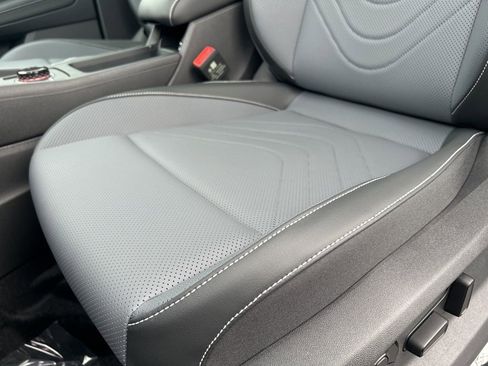 New 2026 Volkswagen Tiguan SE AWD/4WD image 23
