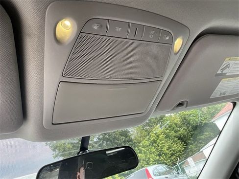 Used 2014 Nissan Rogue SV image 19