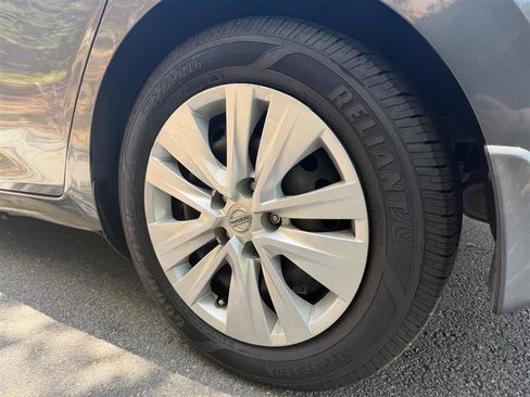 Used 2022 Nissan Sentra S FWD image 17