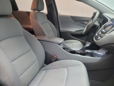 Used 2022 Chevrolet Malibu LT FWD image 21