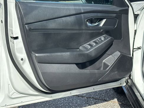 Used 2024 Honda Accord EX image 11