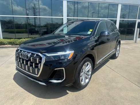 Certified 2025 Audi Q7 3.0T Premium w/ Convenience Package image 1