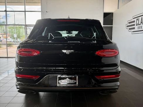 Used 2023 Bentley Bentayga AWD/4WD image 6