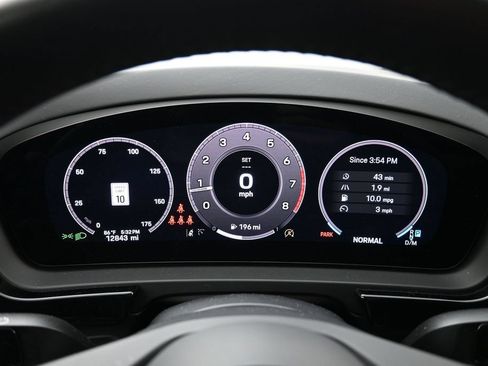 Certified 2025 Porsche Cayenne Coupe AWD/4WD image 19