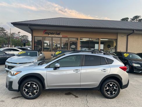 Used 2019 Subaru Crosstrek 2.0i Premium w/ Eyesight System image 2